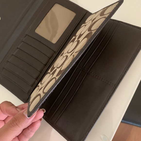 Coach Signature Collection Wallet - Picture 7 of 10